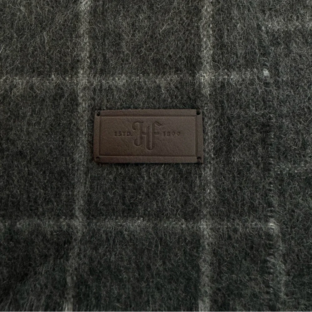 NWT Patterned Cashmere Scarf for Men Ultra-Soft Men’s Winter Scarf $125